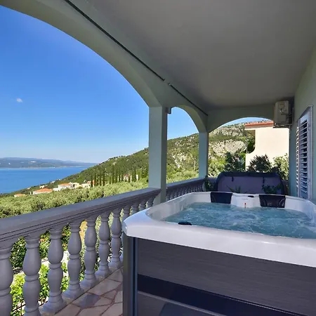 Апартаменти Maslina *