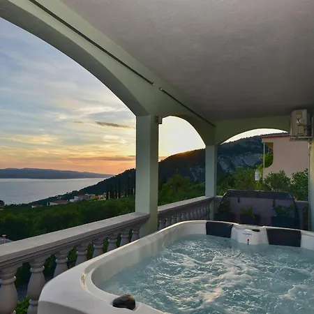 Maslina * Макарська